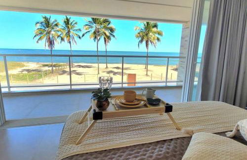 Piscina aquecida, 5 suítes e pé na areia com vista espetacular!! - Photo 1