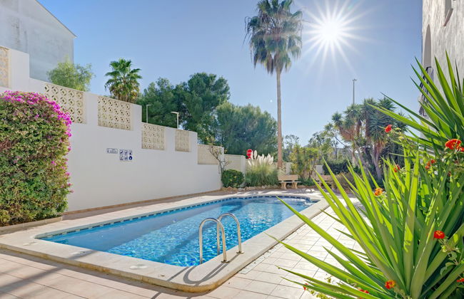 3 bedroom Apartment in Jávea with swimming pool and garden - Photo 1