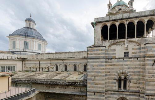 JOIVY Exclusive 3-bedroom flat near Cathedral of Genoa - Foto 54