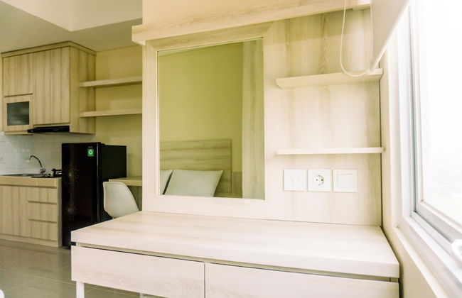 Strategic Studio Apartment At B Residence Near Campus - Foto 14