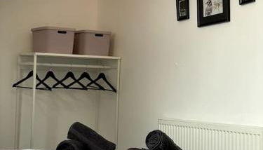 3 Bed House - Photo 3