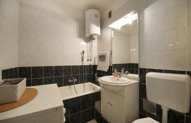 Apartment H&M - Photo 17