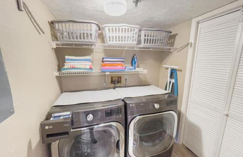 Luxury, Direct Oceanfront Unit and Balcony, Northeast Corner, Heated Pool, Garage Parking - Photo 38