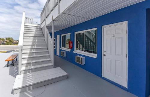 Modern King Suite #12 - Steps to Beach - Foto 42