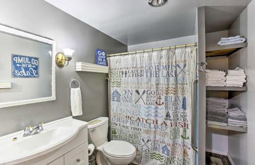 21 Mi to Slopes! Torch Lake Home with Private Beach - Foto 19