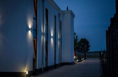 Triumph Inn Pension - Photo 5