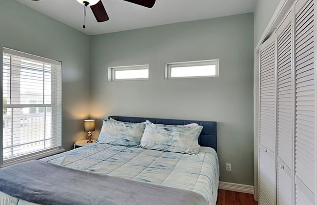 Papa's Place by Miss Kitty’s - Photo 23