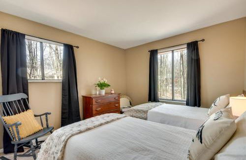 Serene Pocono Pines Home 2 Mi to Lake Naomi Beach - Foto 18