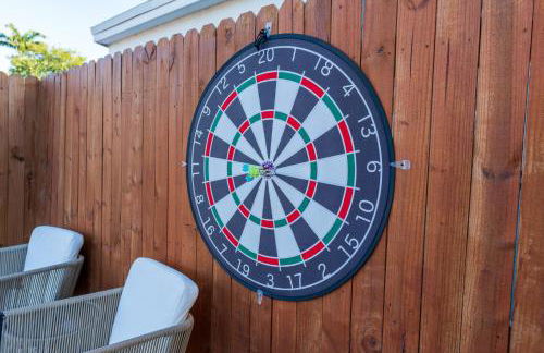 Yellow Door Oasis airport, cruise port and beach close-by - Foto 38