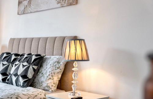 Large One Bedroom Apartments Southsea Sleeps 3 - Free Parking - Foto 40