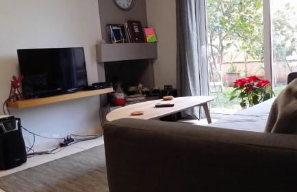 Athenian apartment with garden, near metro station Chalandri Nu 3 - Foto 1