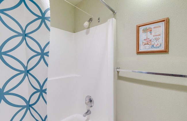 33SW - WiFi - Fireplace - Amenities - Sleeps 4 - Foto 8