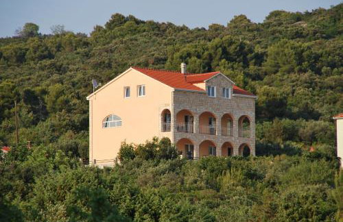Villa Lunaris - Photo 1