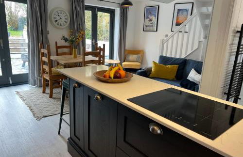 The End House at The Old Farmhouse - Photo 3