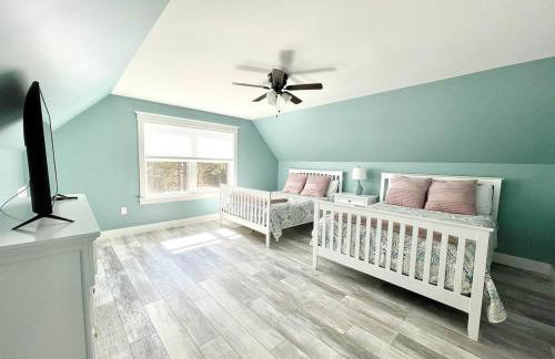 Luxury Waterfront Retreat with Hot Tub Near Acadia - Foto 27