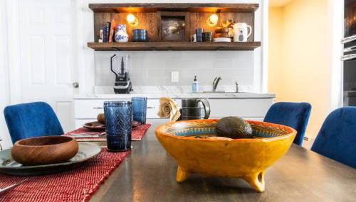 Private Classy 2nd Flr 3 Bed Apt Near Downtown - Foto 5