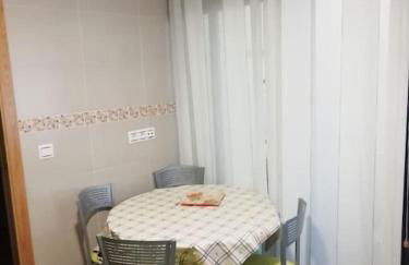 Habitacion en piso compartido y wc compartido cerca de Playa de Samil - Foto 2