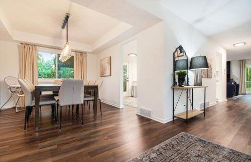 Cozy & Elegant Gem Fenced Yard BBQ & Games - Foto 16