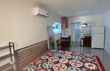 Miramar's Studio - Photo 6