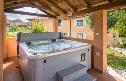 Villa Sandi, mediterranean Villa with pool and jacuzzi - Foto 20