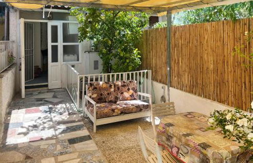 2 Bedroom Gorgeous Apartment In Scario - Foto 3