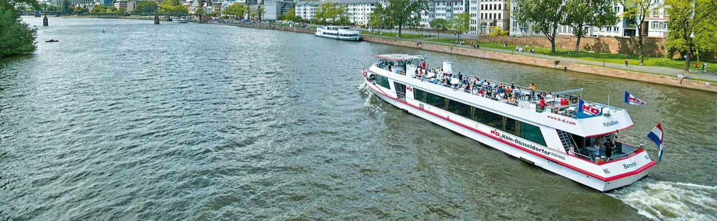 Paseo en barco por Frankfurt