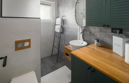 Amazing Home In Strped With Wifi - Photo 42