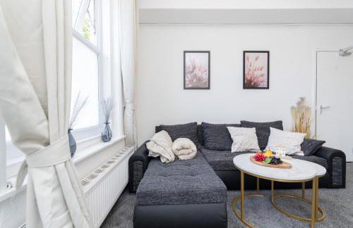 Open Mind Property - Hot Tub, 7 Beds & Free Parking - Foto 3