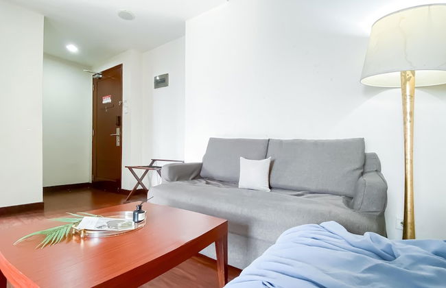 1BR Queen Bed at Ancol Marina Apartment near Dufan - Foto 12