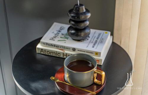 Luxury Birmingham City Centre Townhouse with BALCONY- Sleeps 10 - FREE Parking - Perfect for Contractors, Business Travellers, Families and other Groups - Near Bullring, Newstreet, Selfridges, NEC, NIA & Birmingham airport - Photo 50