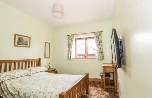 The Cottage - Photo 13