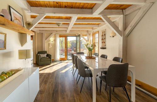 Luxury Lake House w Dock & Game Room - Photo 29