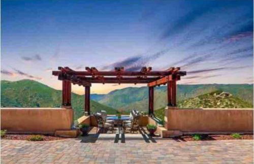 Acres of Bliss - A hillside getaway - Foto 1