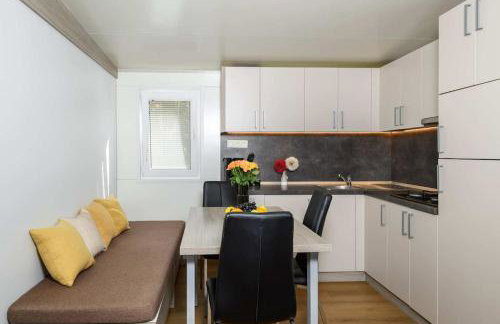 Cozy and Chic Little House with pool Ivinj - 5 - Foto 49