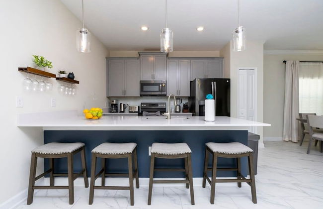 Luxurious Family-friendly 5 Bd 12 Guests w Screened Pool Close to Disney - Foto 133