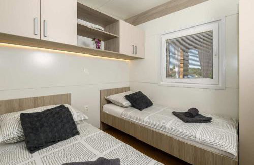 Cozy and Chic Little House with pool Ivinj - 5 - Foto 27