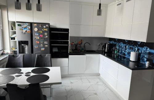 PFB Premium Apartment - Photo 3