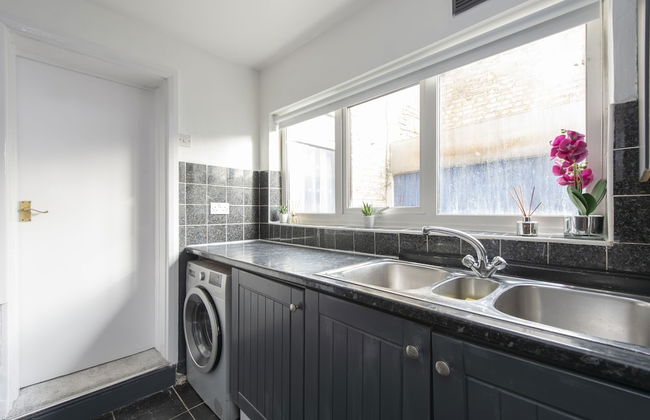 Fortified Three Bedroom Home - Foto 27