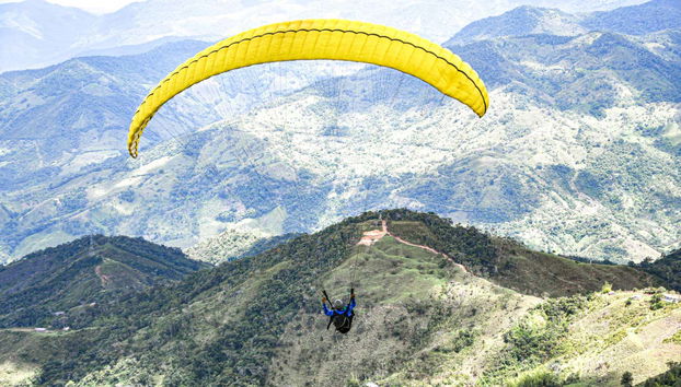 Paragliding in Guatapé - Foto 2
