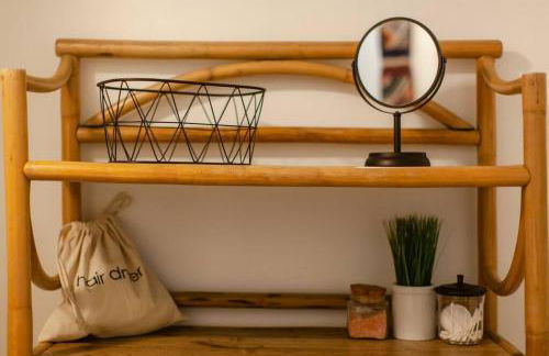 Classic & Cozy Apartments - Parking & Close to DW - Foto 54