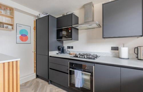 Gorgeously Designed 2BD Flat Heart of East London - Foto 2