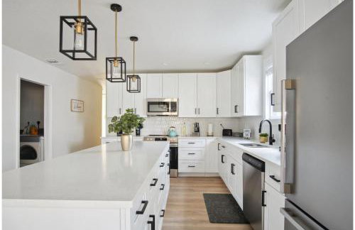 Stylish Spacious Comfort 4BR3BA Downtown Gem - Foto 8