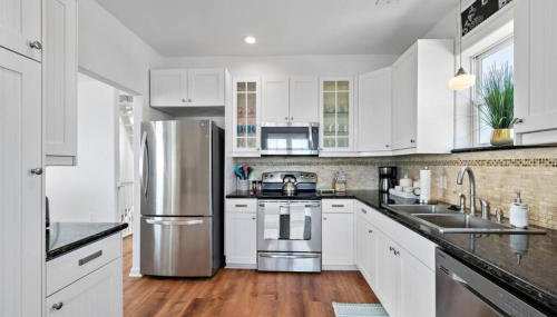 Beach House Located Steps from the Beach - Foto 5