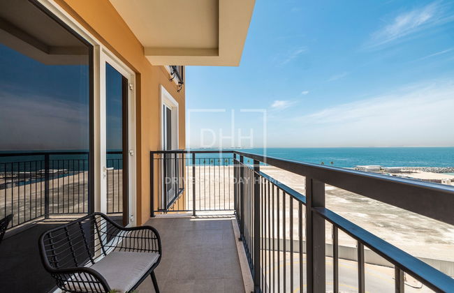 Full Sea View 1Bed Le Pont B1 in La Mer - Photo 8