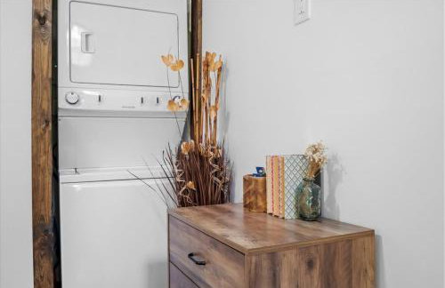 The Heartwood Hideaway-Charming Cabin Getaway-Trails, Creek, and Starry Nights - Foto 45