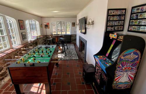 WOW New Spectacular Franconia Home - history - views - fire pit - hot tub - pool - grandeur - MUST SEE - Foto 33