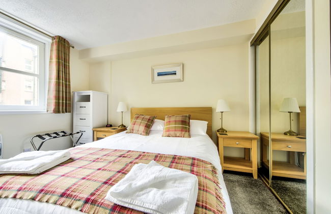 Charming Grassmarket Apartment with Castle View - Foto 2