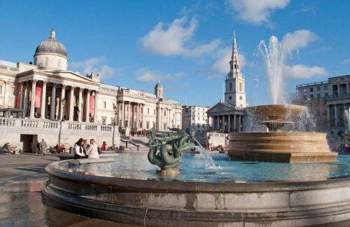 Stunning Hyde Park Home with Private Balcony & Lift Elevator Access - Foto 47