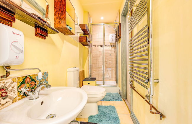 Family Country Cottage With a Private Valley View - Foto 9