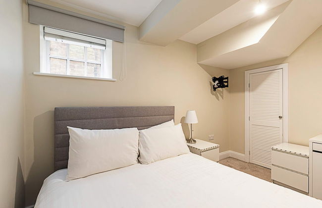 Charming and Modernised Edwardian Flat - Photo 1